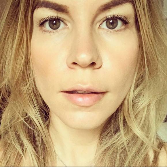 Meet your Posher, Celeste - Picture 1 of 6